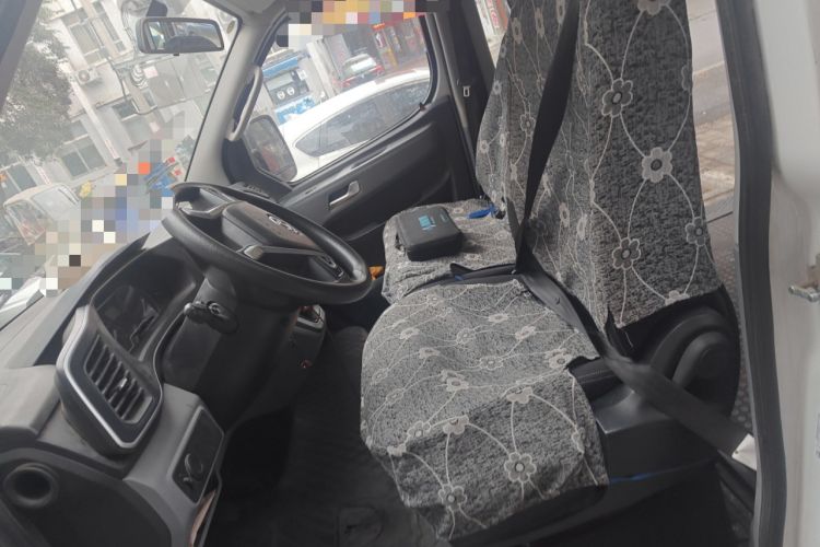 Used SAIC MAXUS Xintu V80 2021 2.0T PLUS Manual Commercial Vehicle Mid-Height 9-Seater with Three Rows
