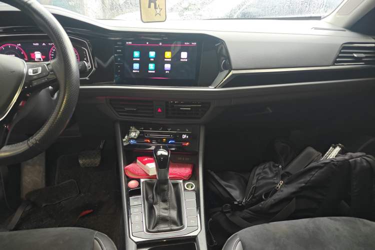 Used Volkswagen Sagitar 2021 280TSI DSG Luxury Smart Connectivity Edition Audio And AC Panel