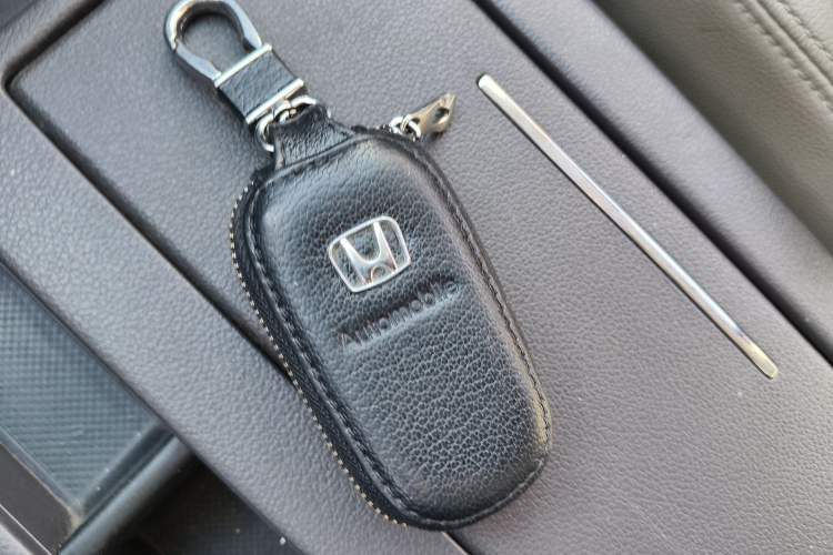 Used Honda CR-V 2012 2.4L four-wheel drive luxury version Vehicle Key