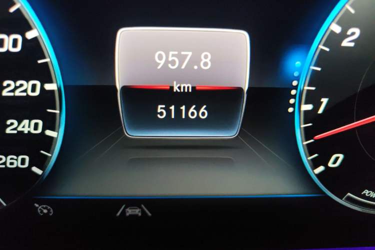 Used Mercedes-Benz S-Class 2020 S 350 L Business Class Ultimate Edition Odometer Close Up