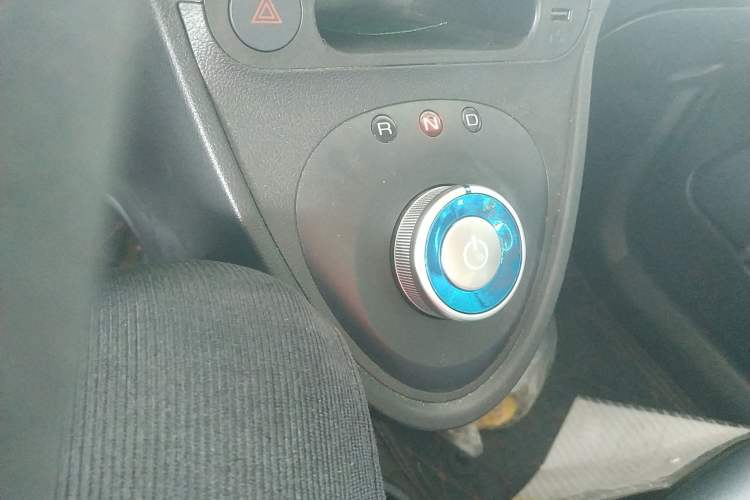 Used ORA Black Cat 2019 351 km Family Edition Gear Lever