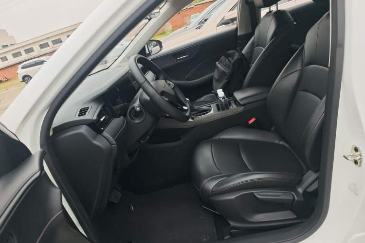 Used Roewe i5 2023 1.5L CVT Luxury Edition Left Front Seat