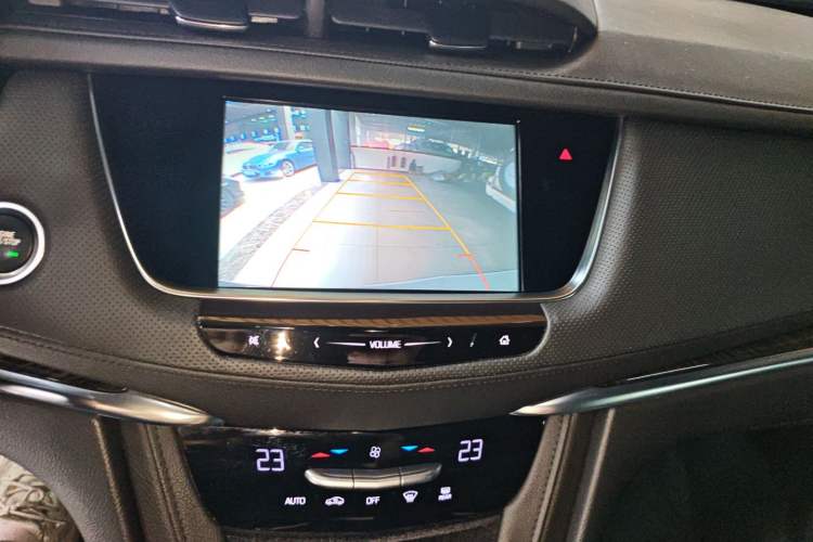 Used Cadillac XT5 2018 25T Tech Model
