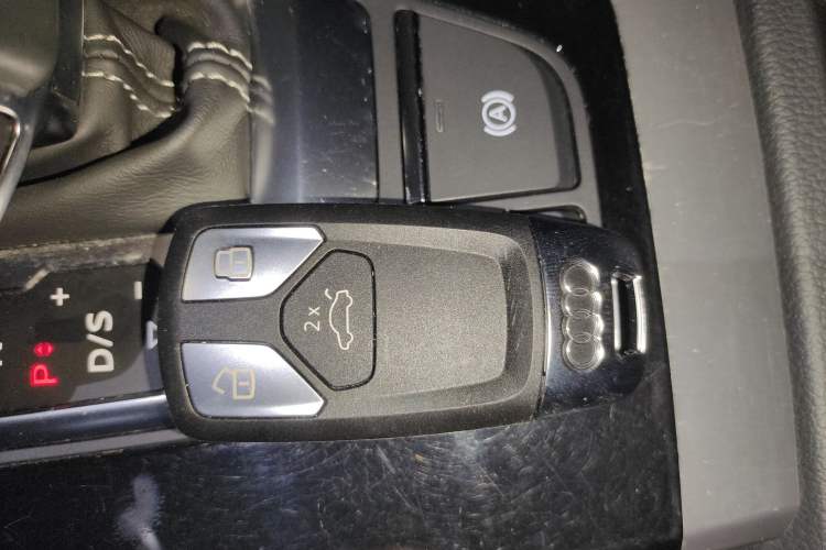 Used Audi Q5L 2022 40T Fashionable and Dynamic Model