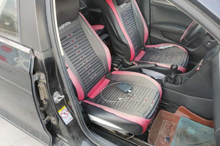 Used Volkswagen Santana 2015 1.4L Manual Fashion Edition Right Front Seat