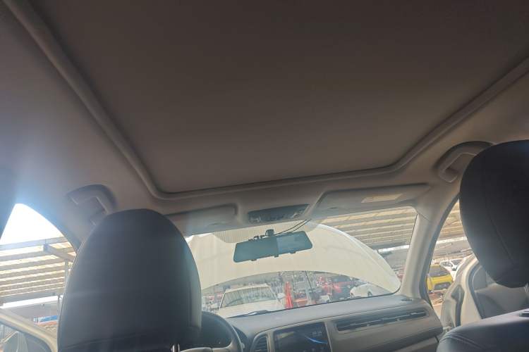 Used Honda Vezel 2020 1.5L CVT Elite Edition Headliner