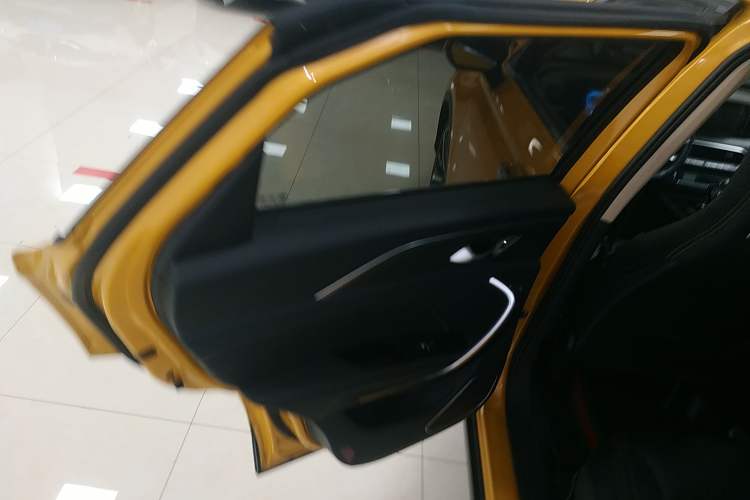 Used Bestune T77 2019 230 TID Automatic Prestige Version China V Emission Standard
