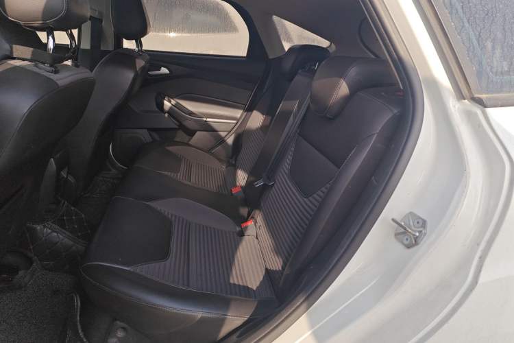 Used Ford Focus 2018 Hatchback Classic 1.6L Automatic Trendy SmartDrive Edition