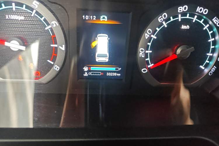 Used FORTHING Lingzhi 2023 M5L 1.6L Luxury 7-Seater