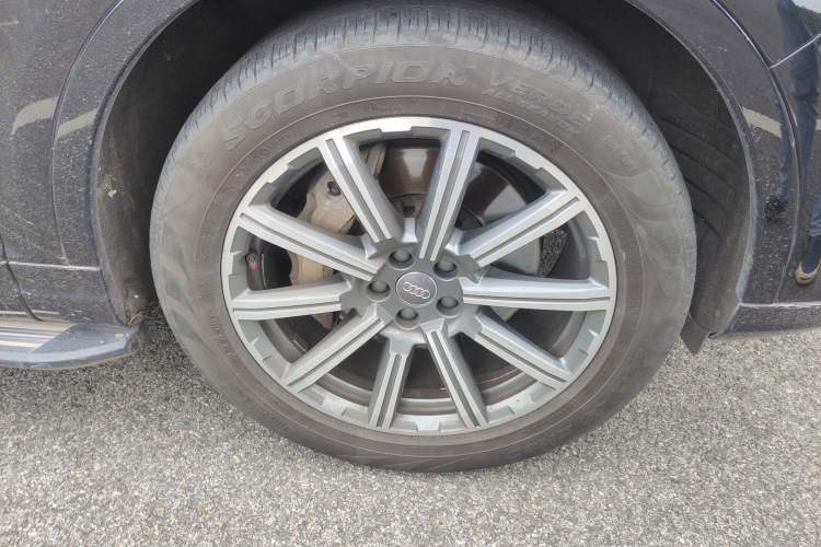 Used Audi Q7 2016 45 TFSI Technology Edition Right Front Wheel Hub