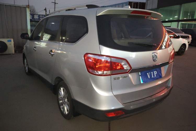 Used Baojun 730 2014 1.5L Manual Luxury Navigation ESP Version 7 Seats