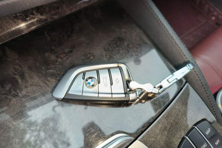 Used BMW 5 Series 2019 530Li Leading Model M Sport Package Vehicle Key