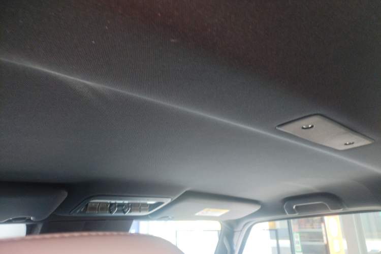 Used iCAR V23 2025 401 Two-Wheel Drive Intelligent Driving Version
