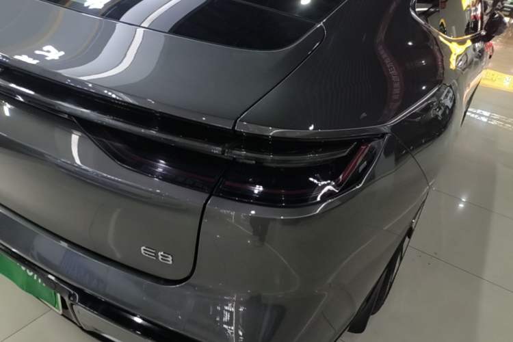 Used Geely Galaxy E8 2024 665 km Range Rear-Drive Starship Long-Range Version Exterior 3