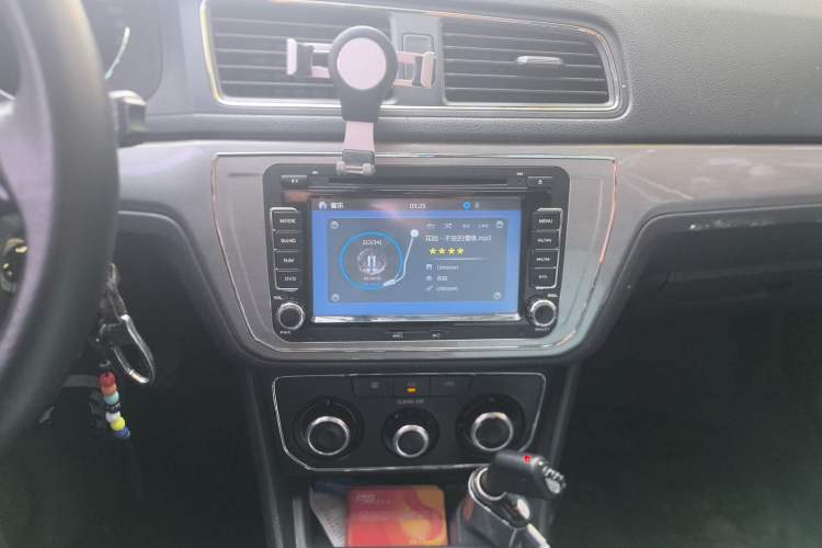 Used Volkswagen Lavida 2015 1.6L Manual Comfort Edition