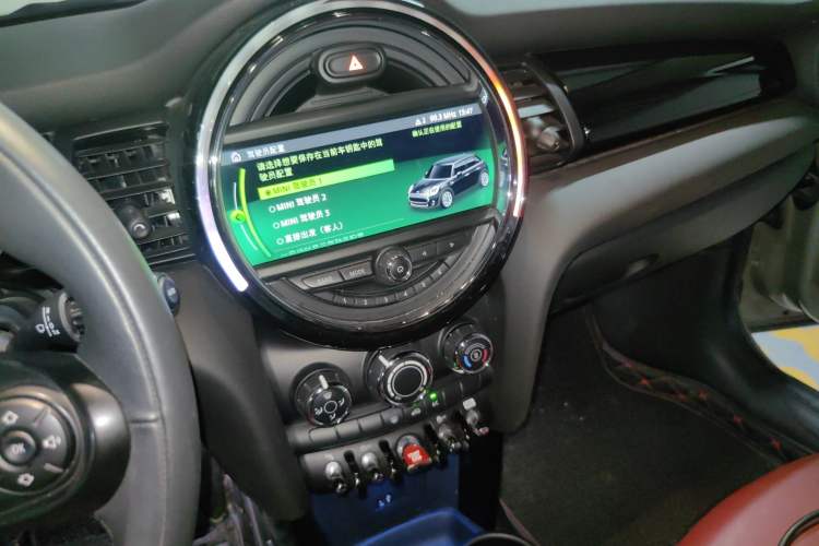 Used MINI 2018 1.5T COOPER Classic Edition Five-Door Version Audio And AC Panel