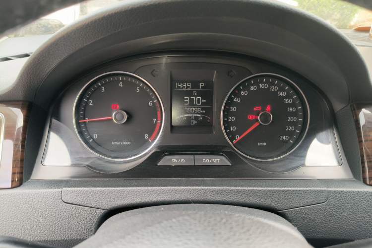 Used Volkswagen Santana 2013 1.6L Automatic Luxury Edition