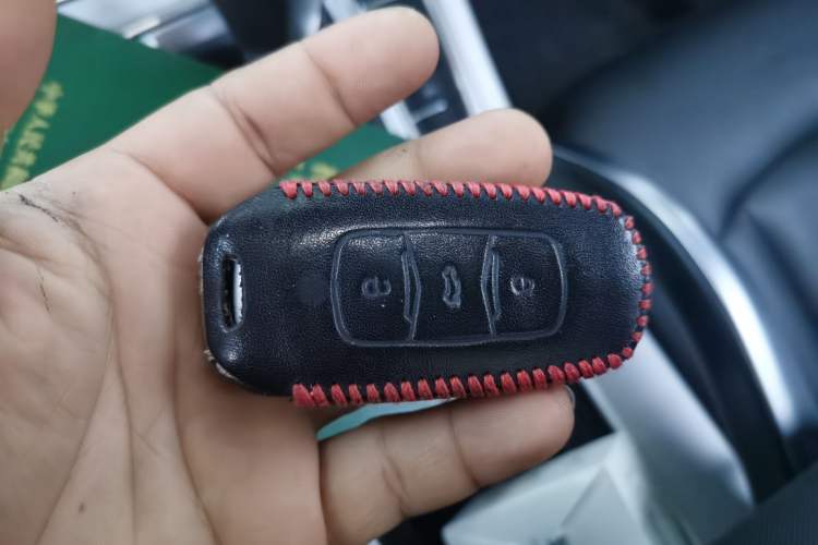 Used Geely Auto Emgrand X7 Sport 2016 1.8TD Automatic ZhiShang Model Vehicle Key