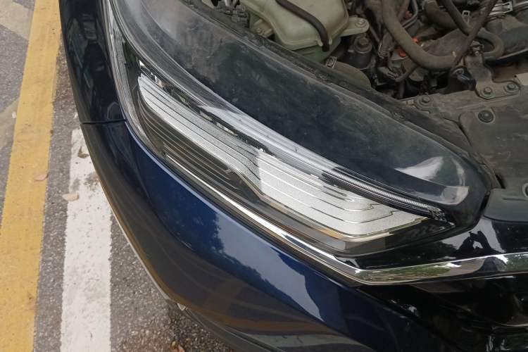 Used Honda CR-V 2021 240TURBO CVT 2WD Fashion Edition Right Front Headlight