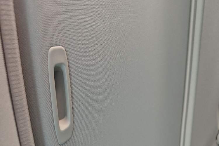 Used Toyota RAV4 2019 2.0L CVT Two-Wheel Drive Luxury Version China VI Standard