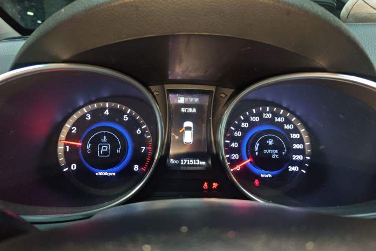 Used Hyundai Santa Fe 2013 2.4L Automatic 4x4 Prestige Edition
