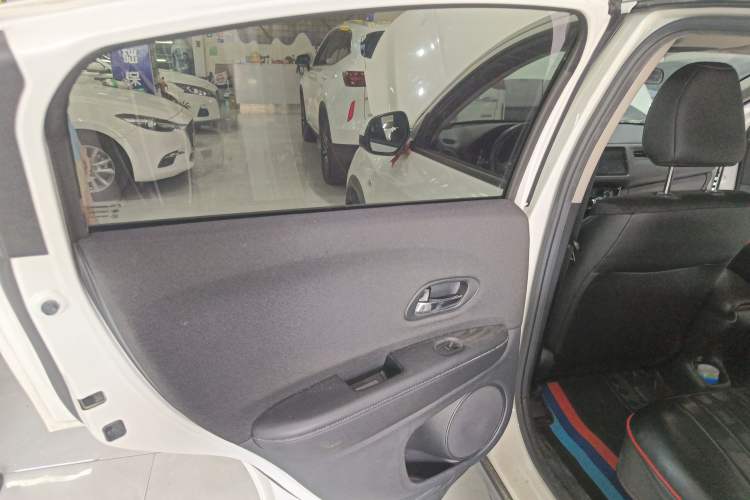 Used Honda Vezel 2020 1.5L CVT Pioneer Edition