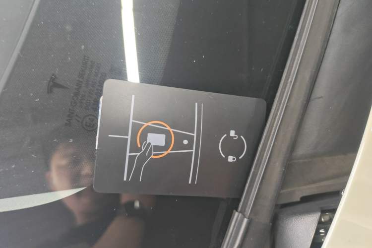 Used Tesla Model 3 2019 Standard Range Rear-Drive Upgraded Version Interior 1