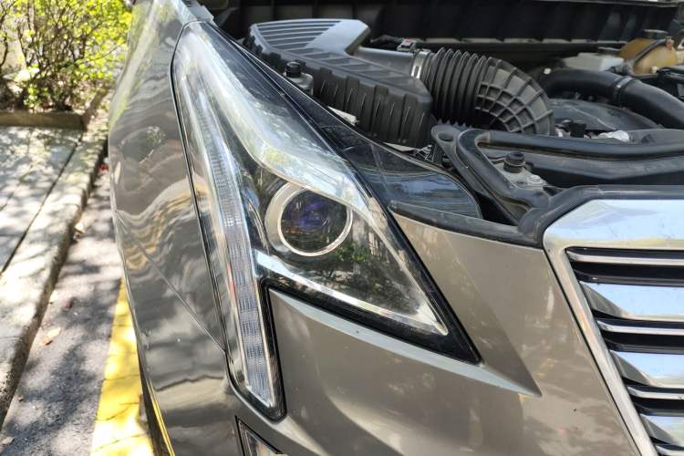 Used Cadillac XT5 2018 25T Luxury Model

