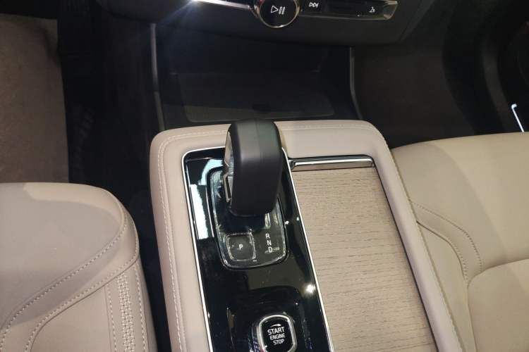 Used Volvo XC90 2025 Facelifted B5 Zhiyi Luxury Edition 5 Seats