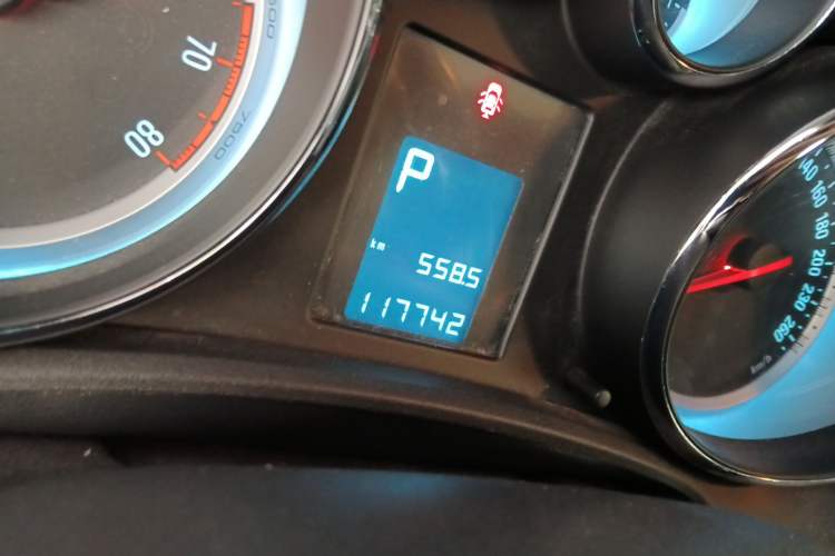 Used Buick GT 2010 XT 1.8L Automatic Fashion Edition Odometer Close Up