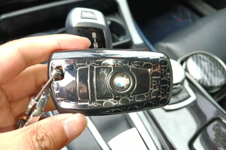 Used BMW 5 Series 2013 525Li Luxury Model