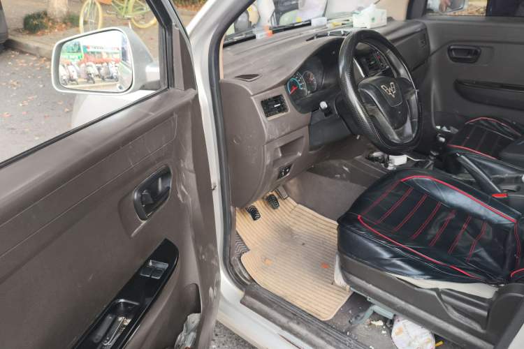 Used Wuling Rongguang V 2019 1.5L Standard Version China VI LAR Driver Seat