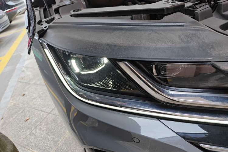 Used Volkswagen FAW-Volkswagen CC 2021 380TSI Striking Edition Right Front Headlight