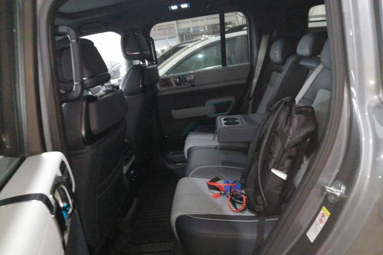 Used Formula Leopard 5 2023 Explore Edition Left Rear Seat