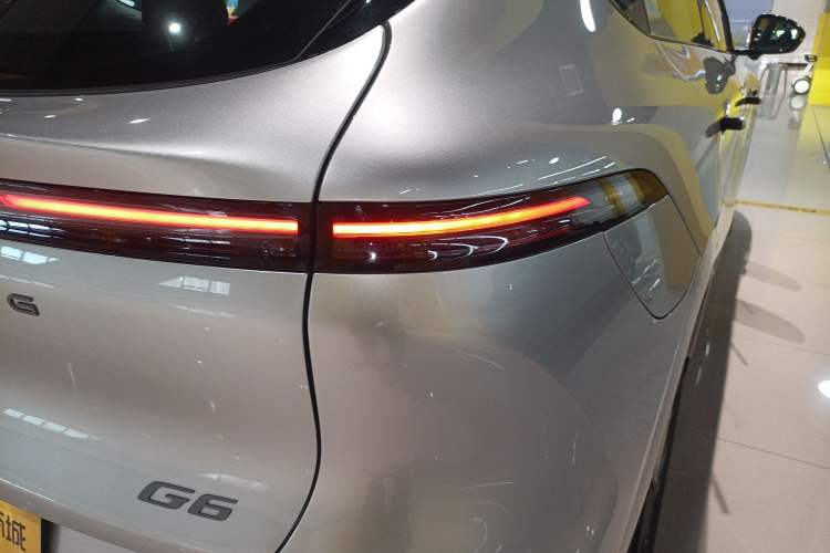 Used XPeng G6 2025 625 Long-Range Max Flagship Edition Exterior 3