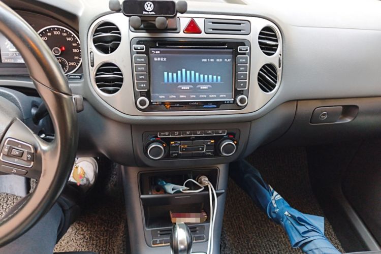 Used Volkswagen Tiguan 2012 1.8TSI Automatic Two-Wheel Drive Trend Edition Audio And AC Panel