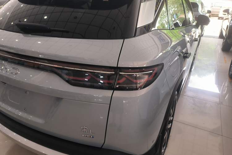 Used BYD Song L DM-i 2025 Intelligent Driving Version 112 km Leading Trim Exterior 3