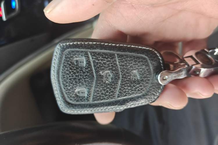 Used Cadillac XTS 2015 28T Comfort Model
