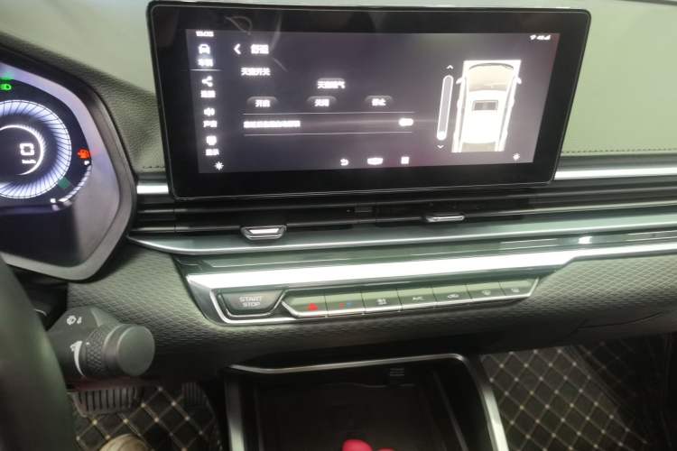 Used Geely Auto Emgrand 2022 4th Generation 1.5L CVT Luxury Model Audio And AC Panel