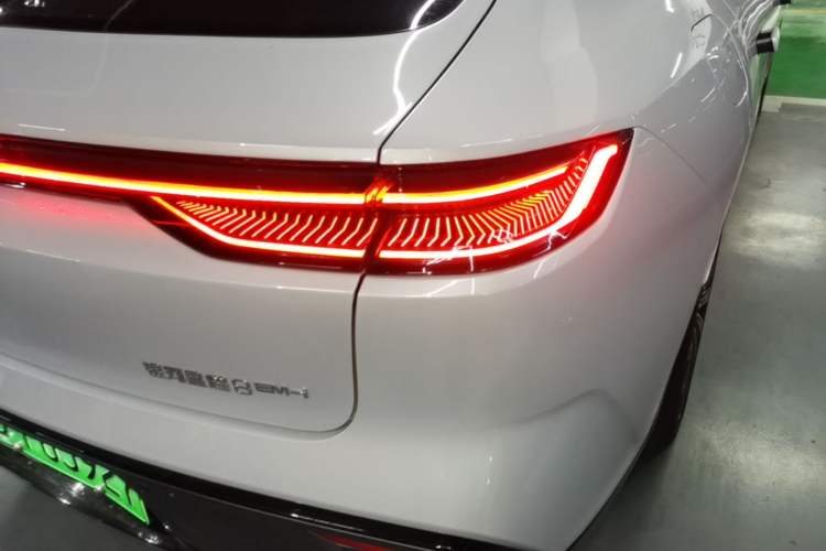 Used Geely Galaxy 8 2025 130km EM-i Flagship Edition
