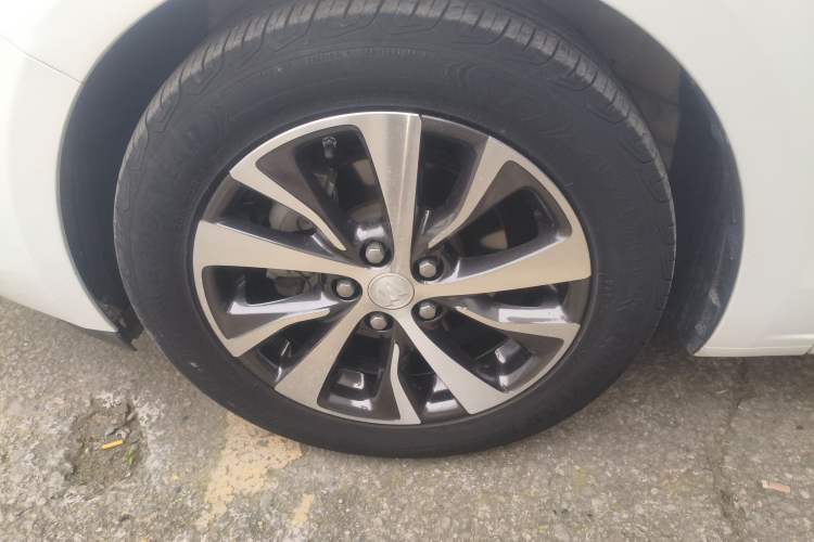 Used Buick Excelle GX 2019 18T Automatic Connected Elite Model China VI Standard