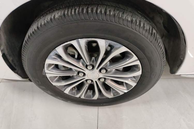 Used Buick GL8 2023 Land Executive Class Smart Enjoyment Model