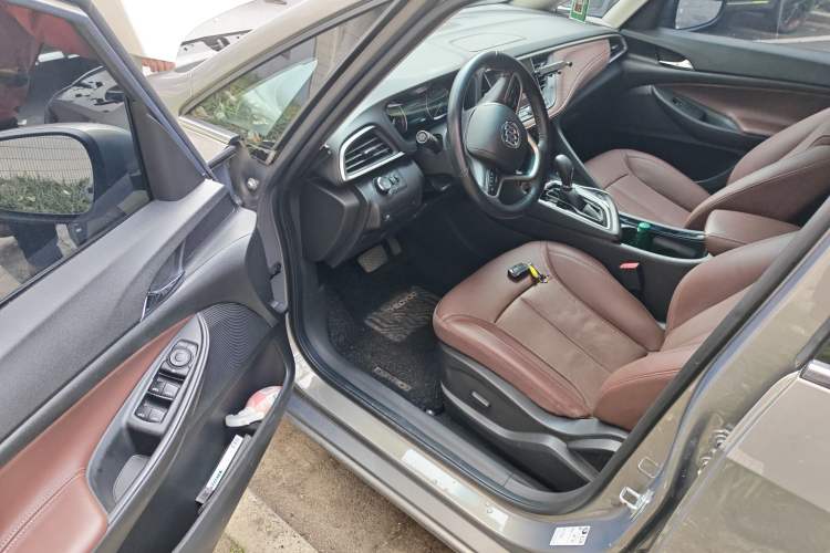 Used Buick GL6 2019 18T 6-Seater Connected Luxury Version China VI Standard