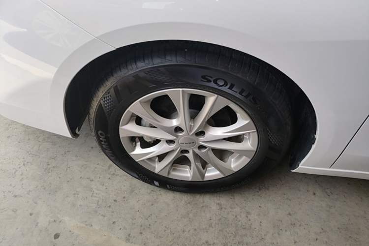 Used Roewe i5 2023 1.5L Manual Comfort Edition
