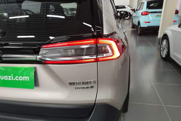 Used Toyota Wildlander 2021 Dual-Engine 2.5L E-CVT Two-Wheel Drive Luxury Edition
