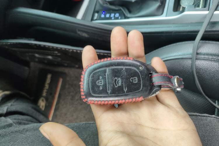 Used Hyundai Tucson 2015 1.6T Dual-Clutch Two-Wheel-Drive Smart Model Vehicle Key