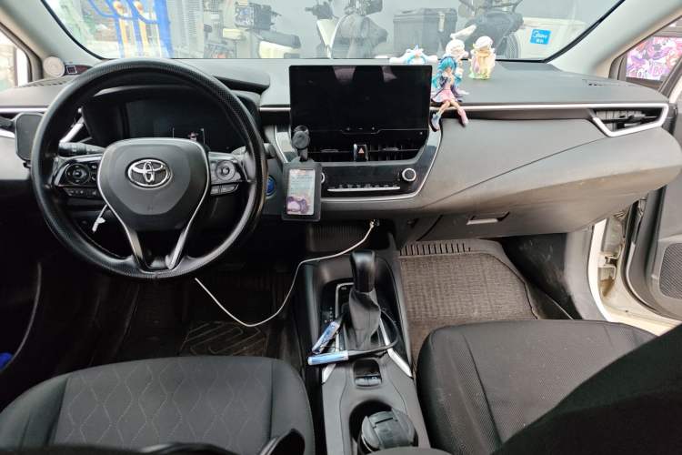 Used Toyota Corolla 2023 1.8L Smart Electric Hybrid Dual-Motor Pioneer Edition Center Console