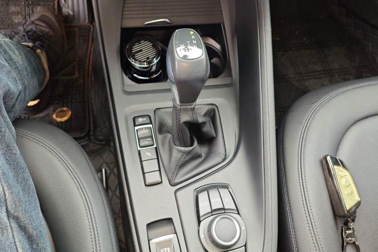 Used BMW X1 2016 sDrive18Li Premium Edition Gear Lever