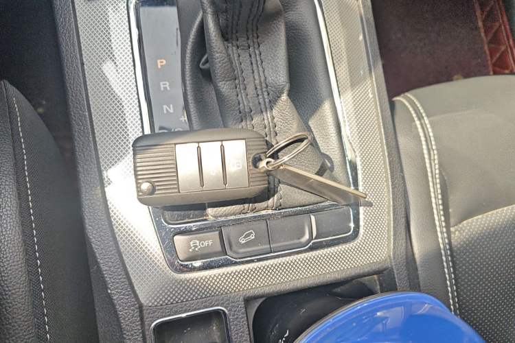 Used Roewe RX5 2016 20T Two-Wheel Drive Automatic Internet Smart Edition