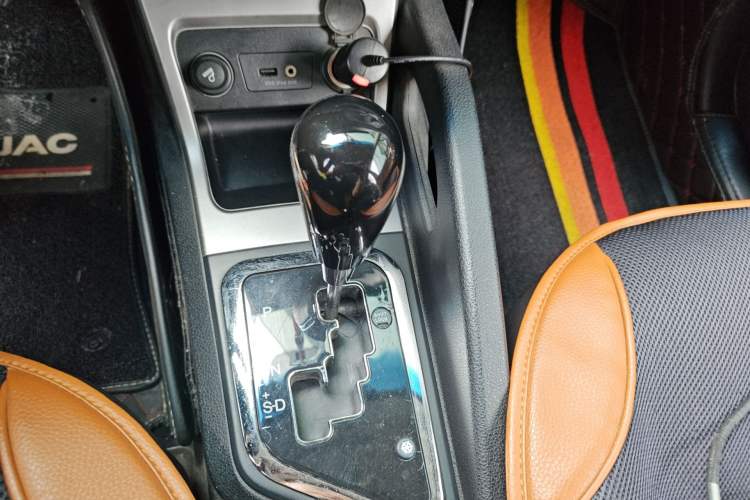 Used JAC Group Refine S3 2014 1.5L CVT Luxury Smart Model Gear Lever